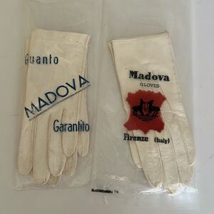 Vintage Madova Ladies cream colored leather gloves. 2 Pairs LIKE NEW
